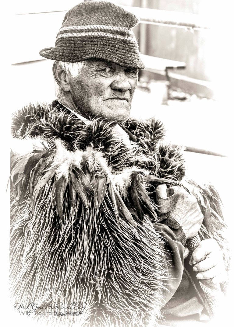 4P4A5252rev BW Small