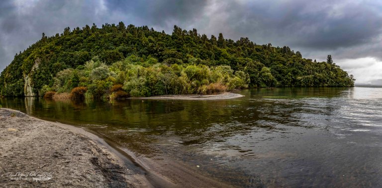 Kuratau River Mouth Smasll